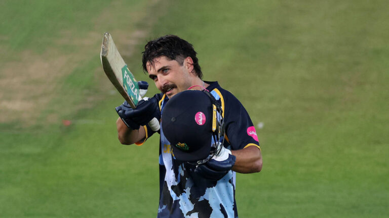 Kiran Carlson ton hands Glamorgan victory – Kiran Carlson Century Seals Glamorgan’s Vitality Blast Win Over Somerset